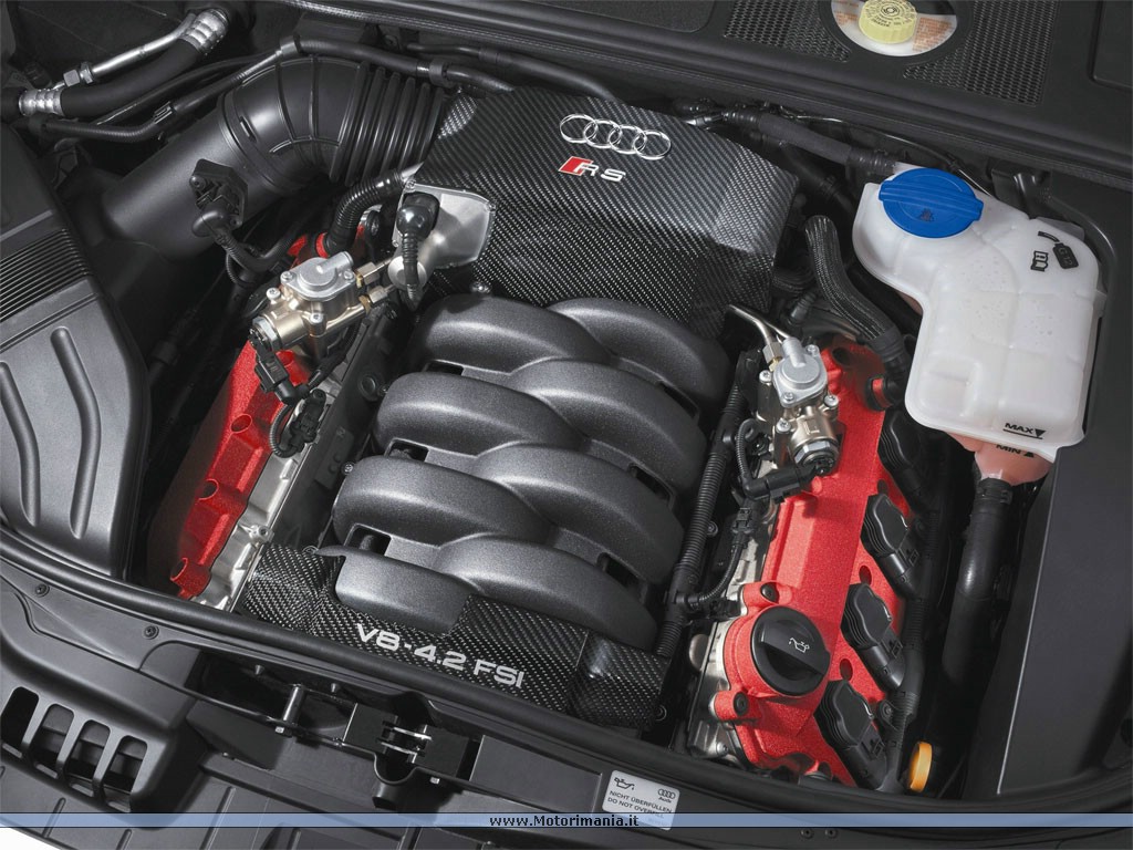 audi_rs4_engine.jpg