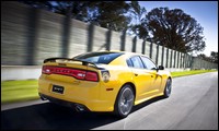 dodge_charger_srt8_super_bee_12.jpg