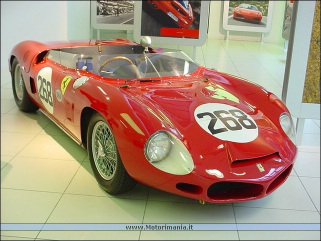 [Imagen: ferrari_268_sp_14.jpg]